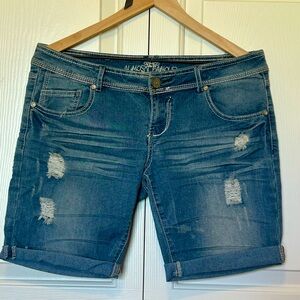 Almost Famous Women's Blue Jean Shorts